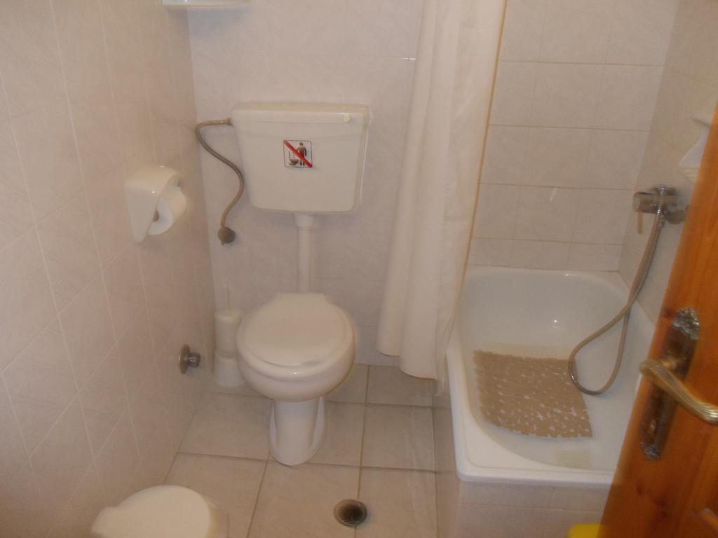 אפיסוס Philippos Apartments מראה חיצוני תמונה